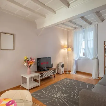 公寓 Uffizi Living Storia E Arte Sotto Casa