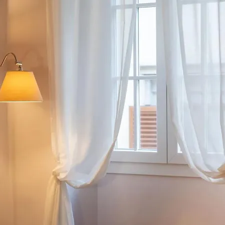 Uffizi Living Storia E Arte Sotto Casa Апартаменты